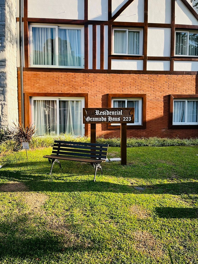 Apartamento de 2 quartos, 1 suíte, centro Gramado