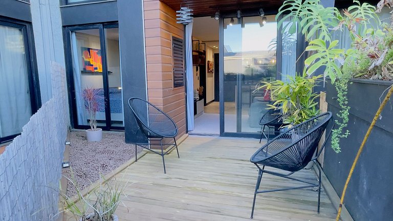 1-bedroom apartment with a suite, terrace, and swimming pool