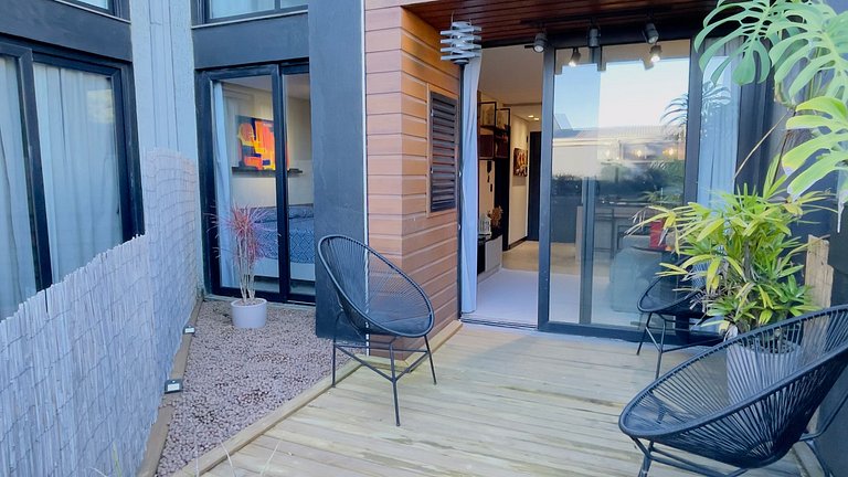 1-bedroom apartment with a suite, terrace, and swimming pool