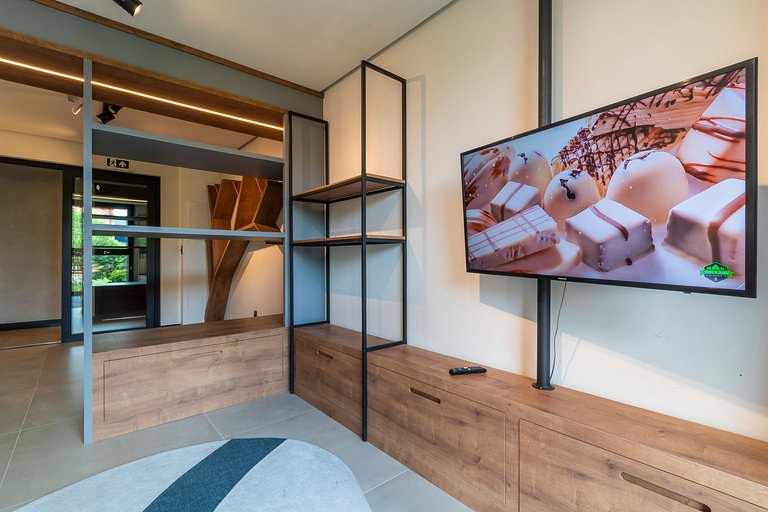 Apartamento de 1 suite, piscina y cochera, en el centro de C